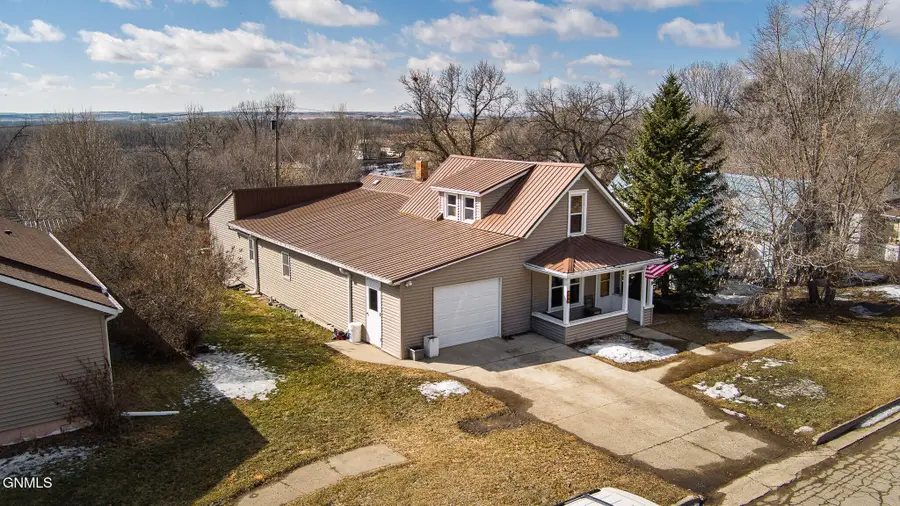 409 Main Avenue, Washburn, ND 58577 - #2