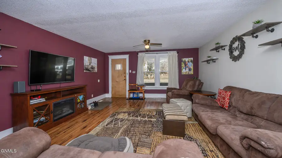 409 Main Avenue, Washburn, ND 58577 - #3