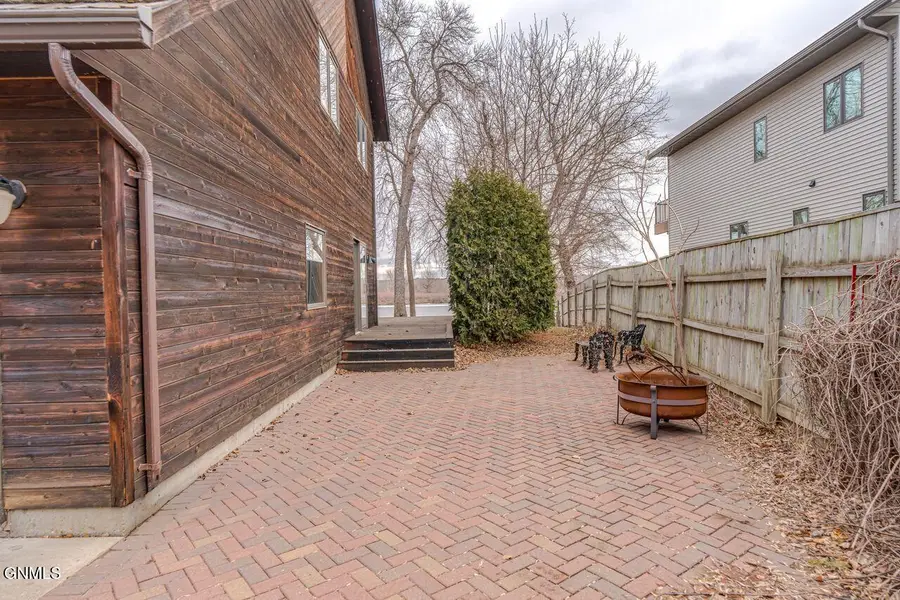 1512 River Drive Ne, Mandan, ND 58554 - #3