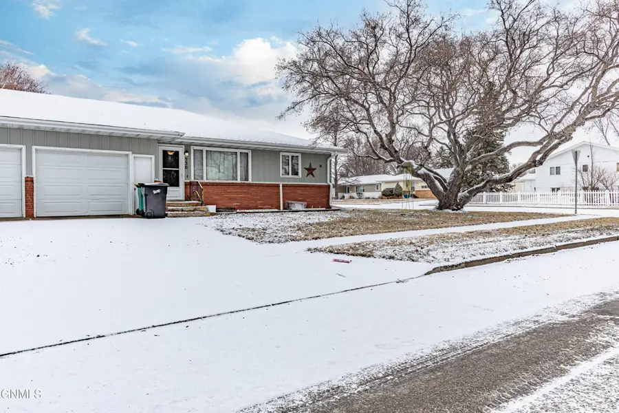 528 Capitol Avenue, Bismarck, ND 58501 - #2