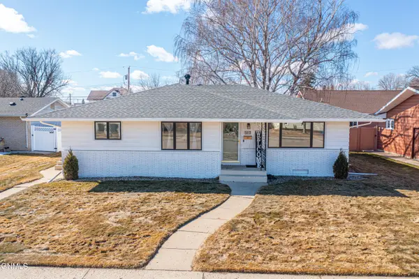 1413 1st Avenue E, Williston, ND 58801