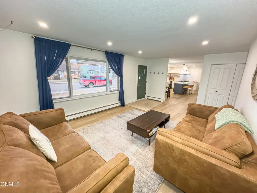 1413 1st Avenue E, Williston, ND 58801 - #3