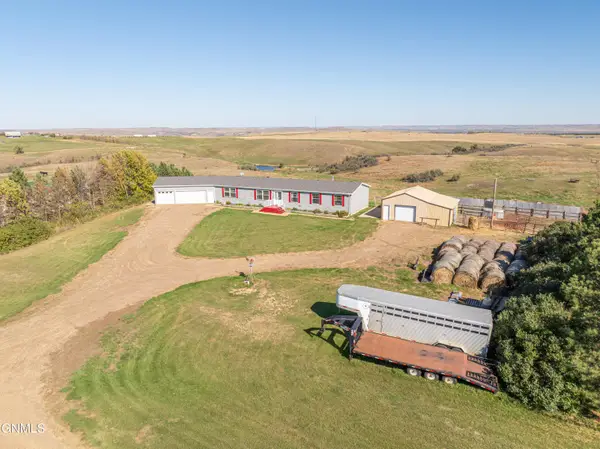 2591 Abbott Lane N, Mandan, ND 58554