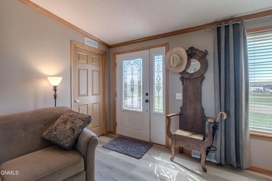 2591 Abbott Lane N, Mandan, ND 58554 - #2