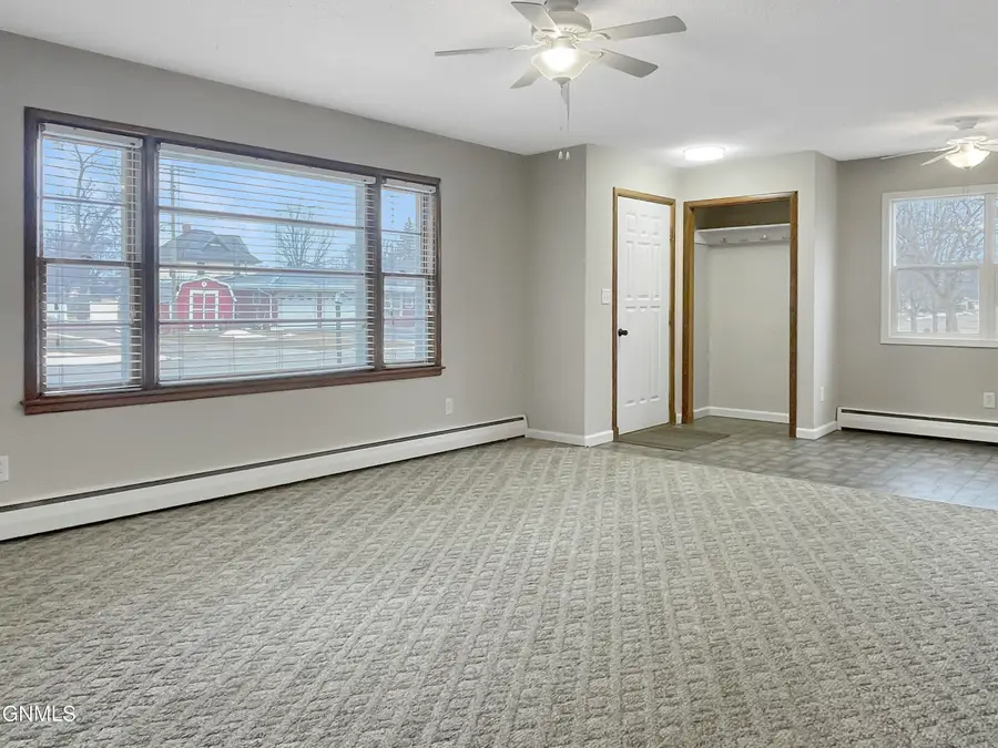 260 5th Avenue S, Carrington, ND 58421 - #3