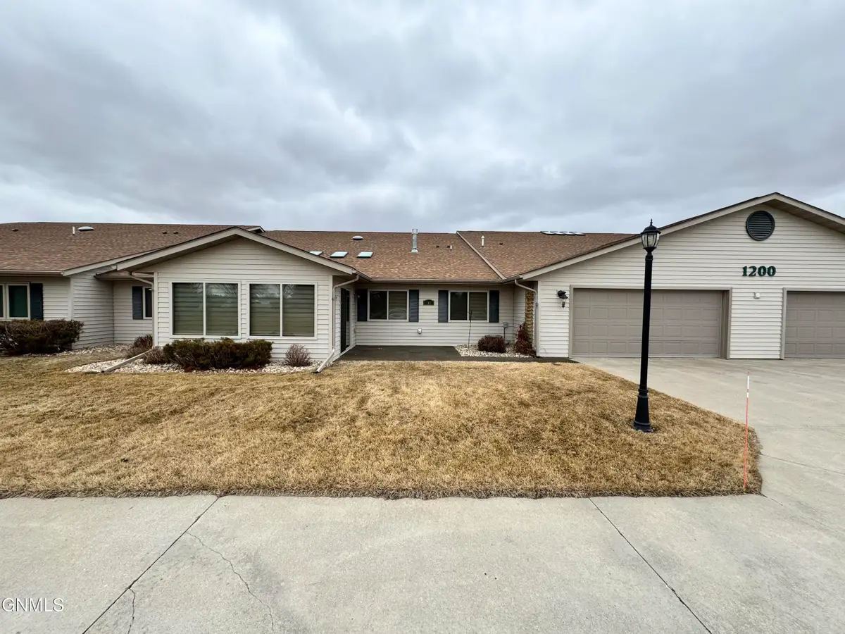 1200 7th Street Sw #105, Jamestown, ND 58401 - #1
