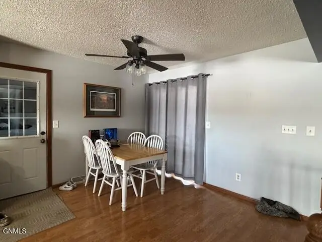 858 Elm Avenue, Dickinson, ND 58601 - #3