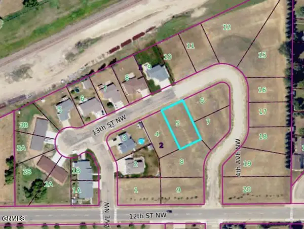 439 13th Street Nw, Valley City, ND 58072