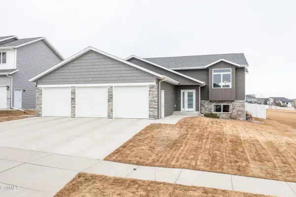 304 E Lasalle Drive, Bismarck, ND 58503