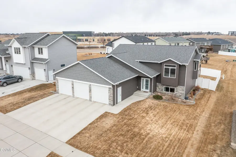 304 E Lasalle Drive, Bismarck, ND 58503 - #2