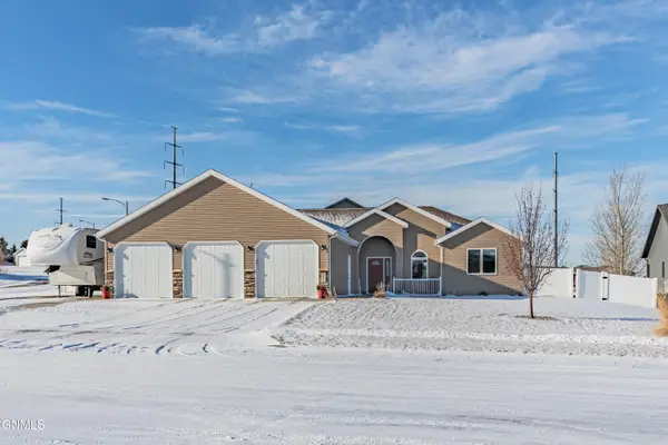 4000 New Rockford Place, Bismarck, ND 58503