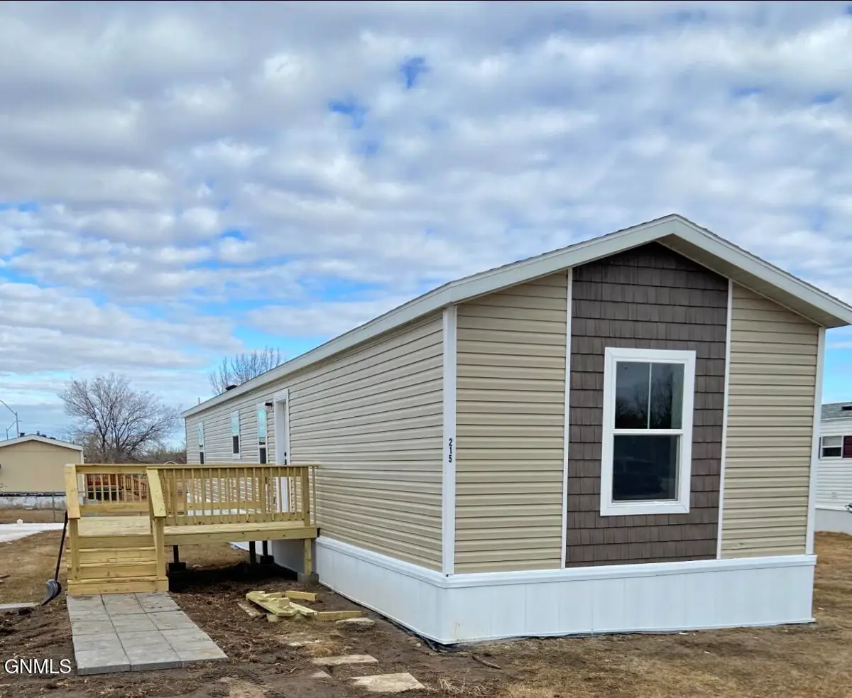 215 E Street, Dickinson, ND 58601 - #1