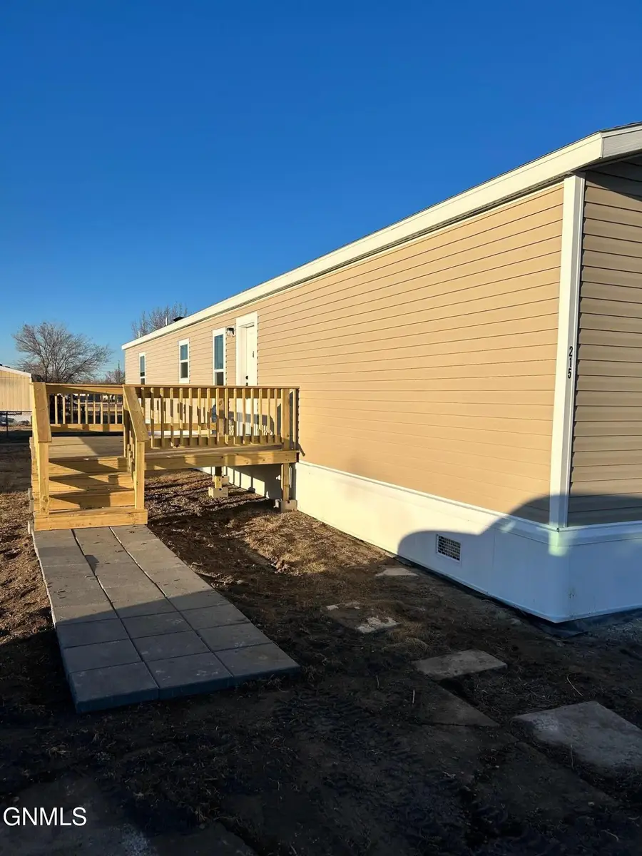 215 E Street, Dickinson, ND 58601 - #2