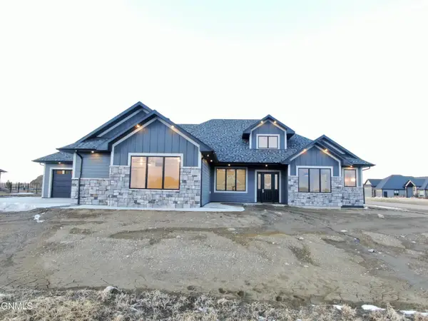 12010 Acadia Drive, Bismarck, ND 58503