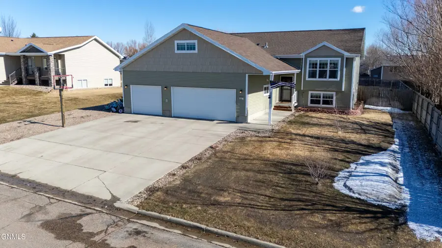 2100 4th Avenue Ne, Beulah, ND 58523 - #2