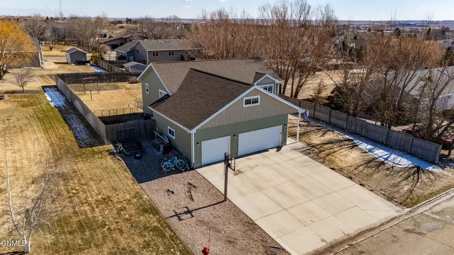 2100 4th Avenue Ne, Beulah, ND 58523 - #3