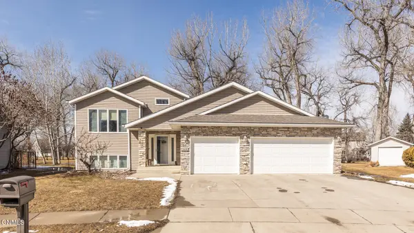3410 Heartwood Place Se, Mandan, ND 58554