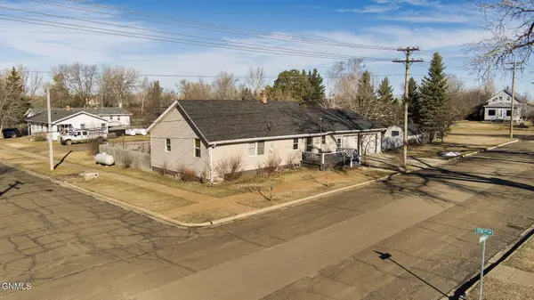 600 Montana Street, Elgin, ND 58533