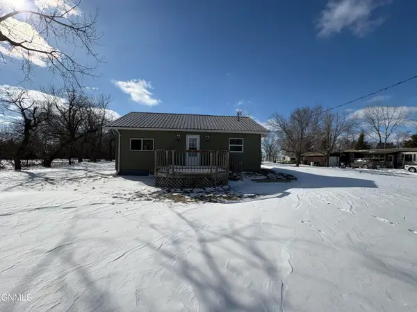 325 Monroe Street, Fullerton, ND 58441