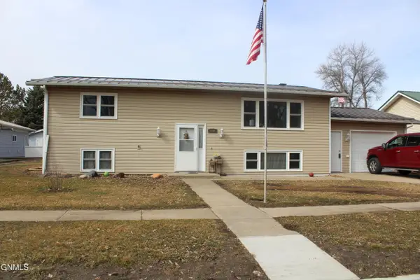 304 Main Street, Stanton, ND 58571