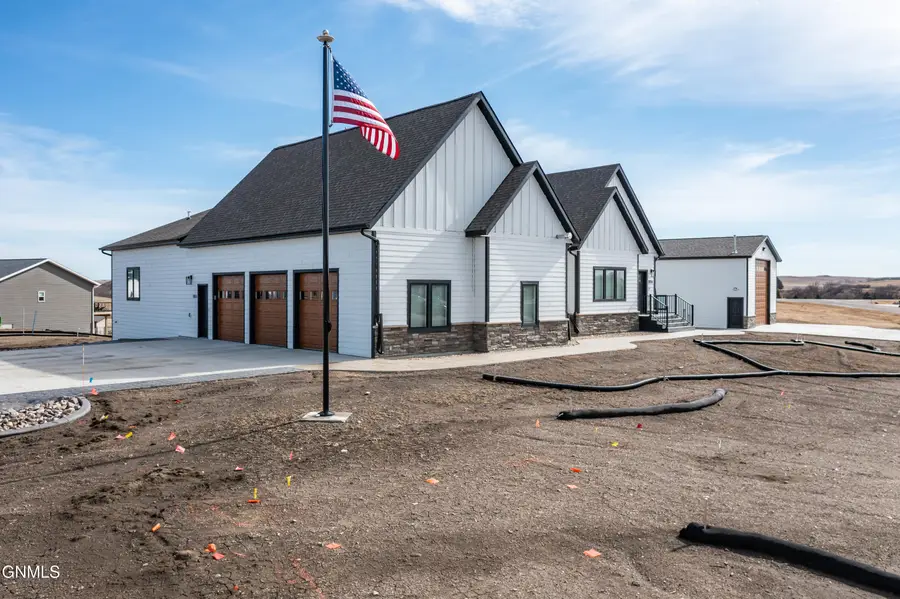 1016 Silver Spur Place, Bismarck, ND 58503 - #3