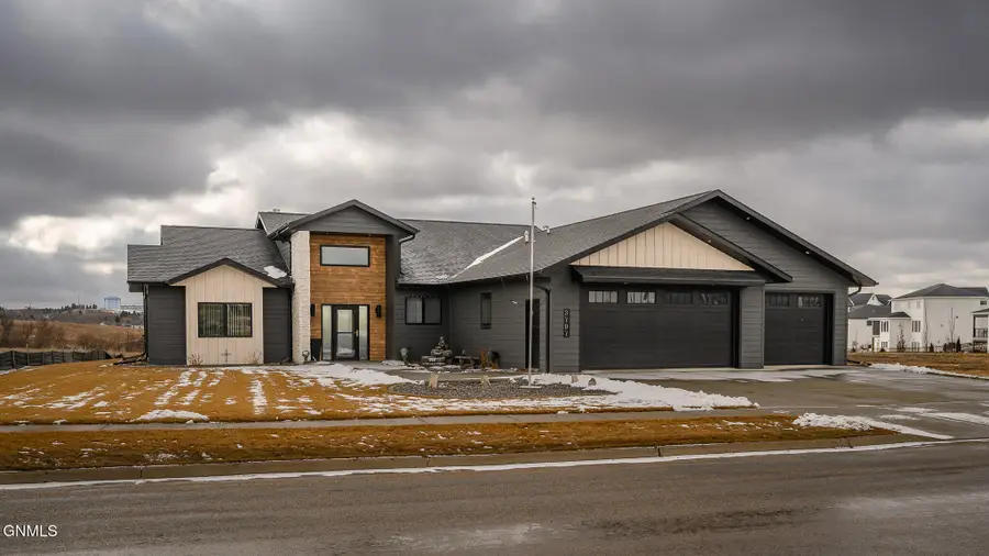 3707 Cogburn Road, Bismarck, ND 58503 - #3