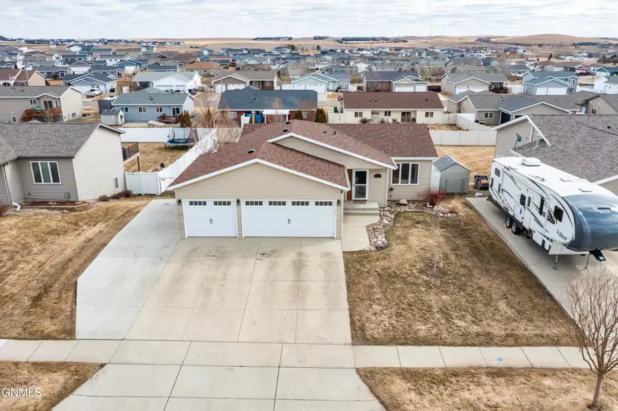 3301 Roosevelt Drive, Bismarck, ND 58503 - #3