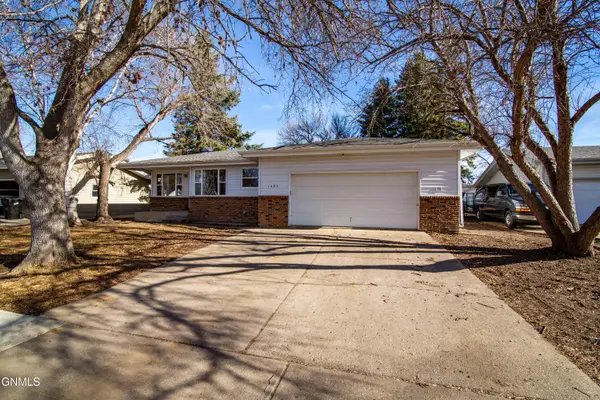 1425 3rd Street, Bismarck, ND 58504