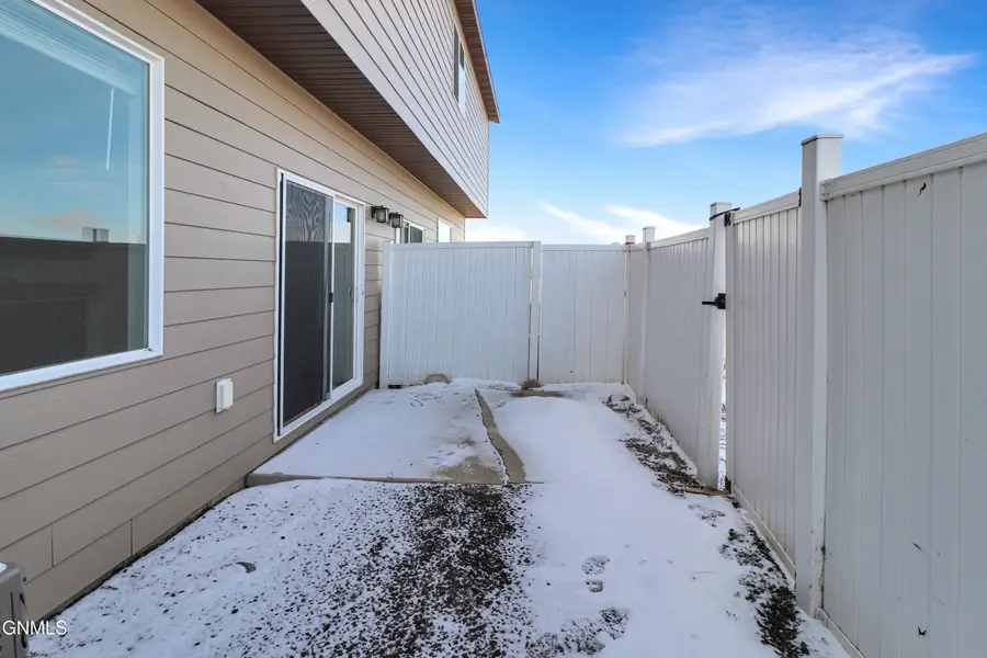 5809 Victoria Avenue #Unit I, Williston, ND 58801 - #3