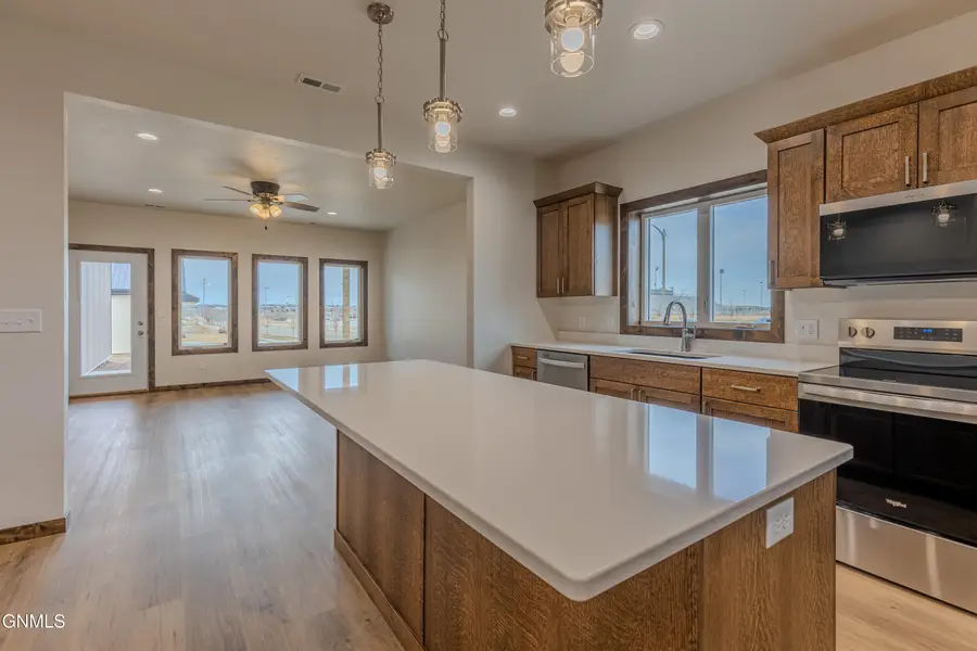 3520 Calgary Point, Bismarck, ND 58503 - #2