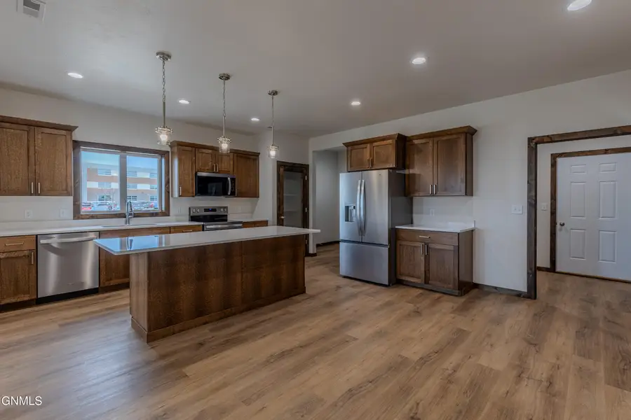 3520 Calgary Point, Bismarck, ND 58503 - #3