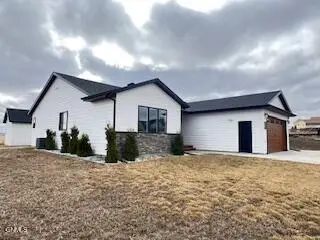 911 13th Avenue Sw, Watford City, ND 58854 - #2