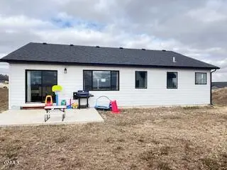 911 13th Avenue Sw, Watford City, ND 58854 - #3