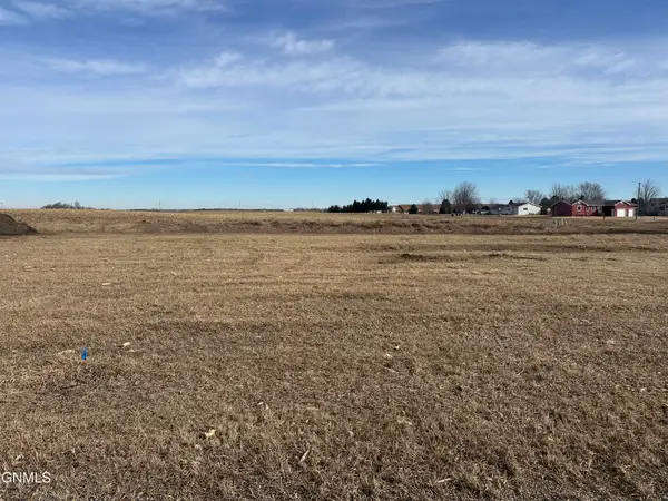 1406 10th Street Sw, Jamestown, ND 58401