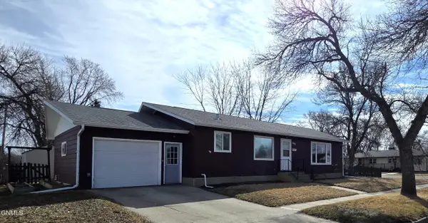 555 10th Avenue Sw, Valley City, ND 58072