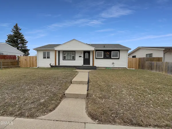 1102 17th Street W, Williston, ND 58801