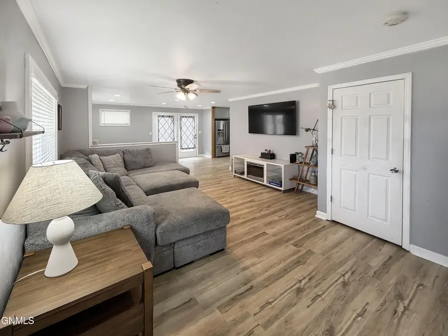 1102 17th Street W, Williston, ND 58801 - #2