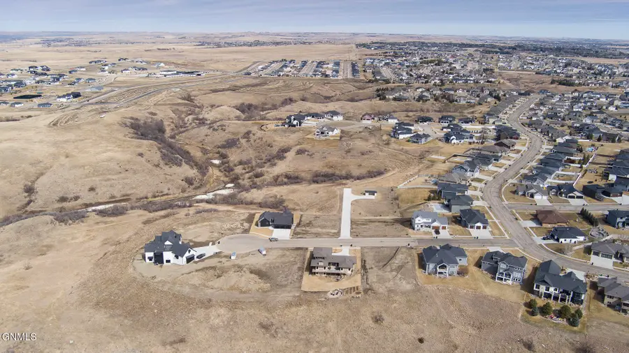 1521 High Creek Place, Bismarck, ND 58503 - #3