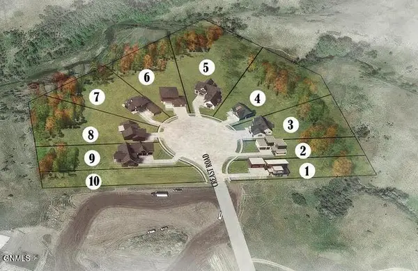 1501 Crest Road, Bismarck, ND 58503