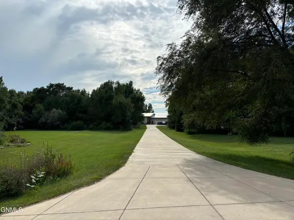 10750 Rushmore Road, Bismarck, ND 58503