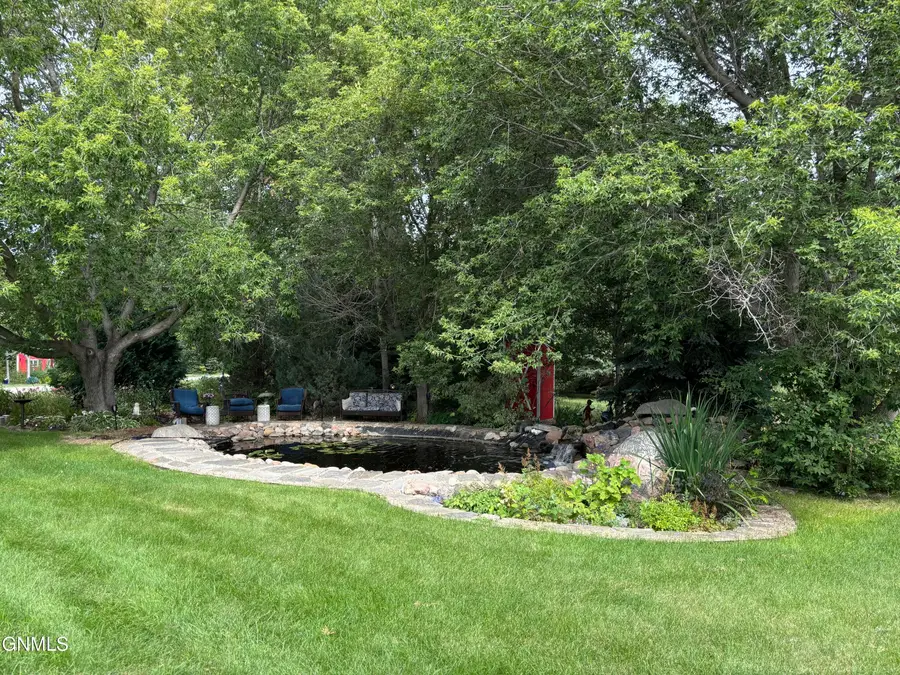 10750 Rushmore Road, Bismarck, ND 58503 - #2