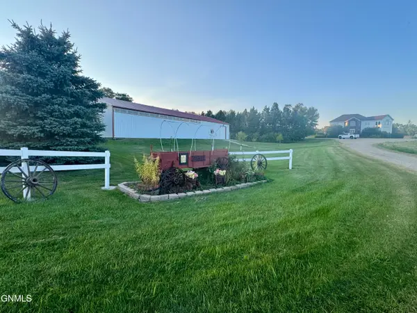 483 3rd Avenue Ne, McClusky, ND 58463