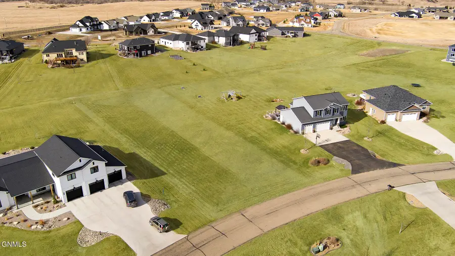 3215 Link Drive, Bismarck, ND 58503 - #3