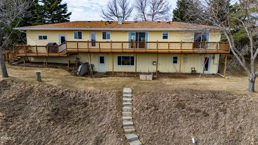 4600 Highland Road Nw, Mandan, ND 58554 - #3