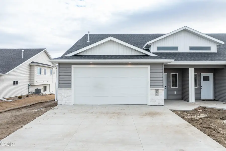5511 Davies Drive, Bismarck, ND 58503 - #2