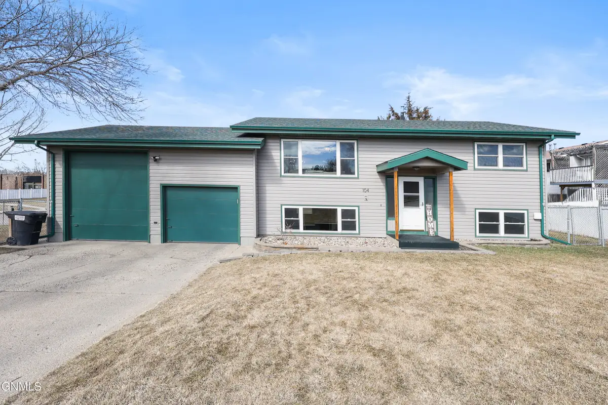 104 13th Street Nw, Mandan, ND 58554 - #1