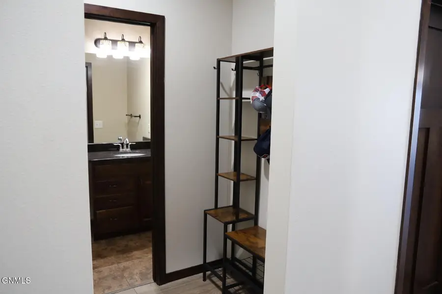 2445 Waterpark Loop Se, Mandan, ND 58554 - #3