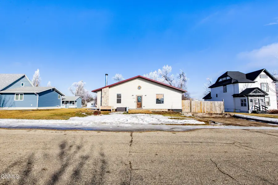 605 Ingalls Avenue, Hope, ND 58046 - #3
