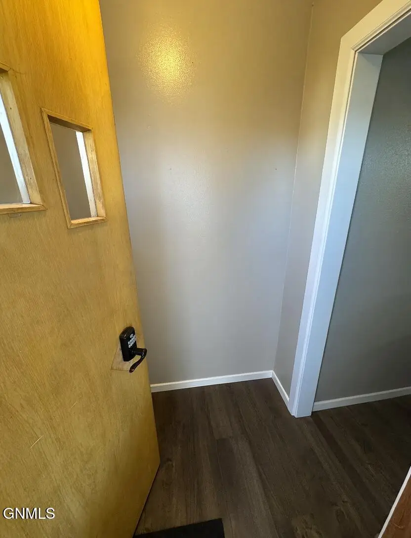 304 Main Street S, Glen Ullin, ND 58631 - #2