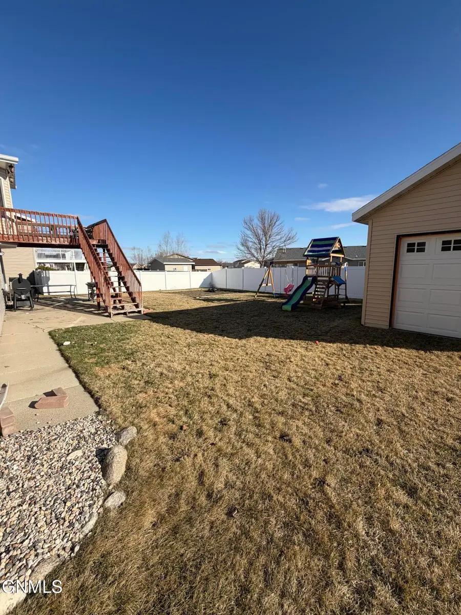 4407 Chamberlain Drive, Bismarck, ND 58503 - #3